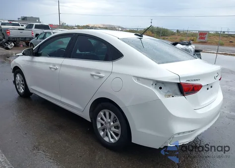 2021 Hyundai Accent Sel z USA, uszkodzony, nr VIN 3KPC24A64ME135173